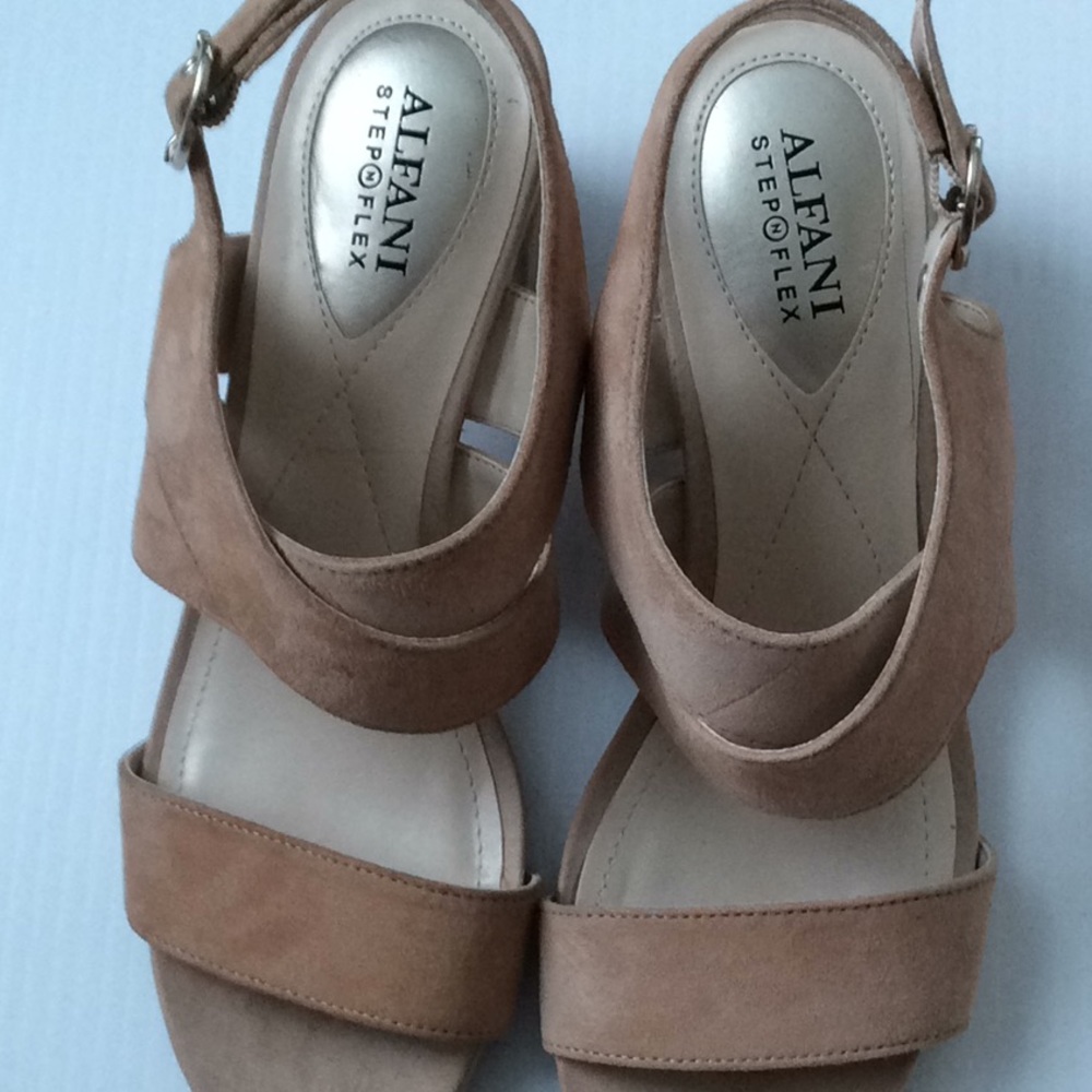 🌸🌸Alfani Sandals🌸🌸